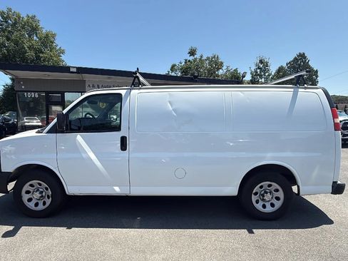 Used 2014 Chevrolet Express 1500 RWD image 4