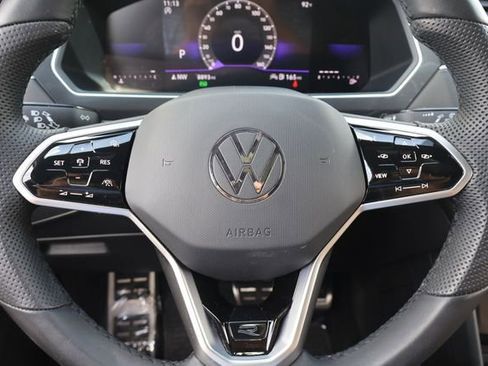 Certified 2024 Volkswagen Tiguan SE R-Line FWD image 21