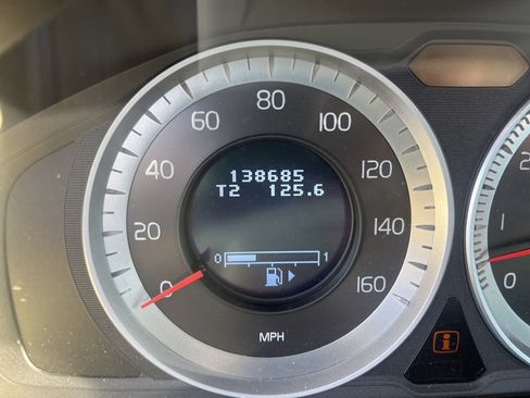 Used 2013 Volvo XC70 T6 image 5