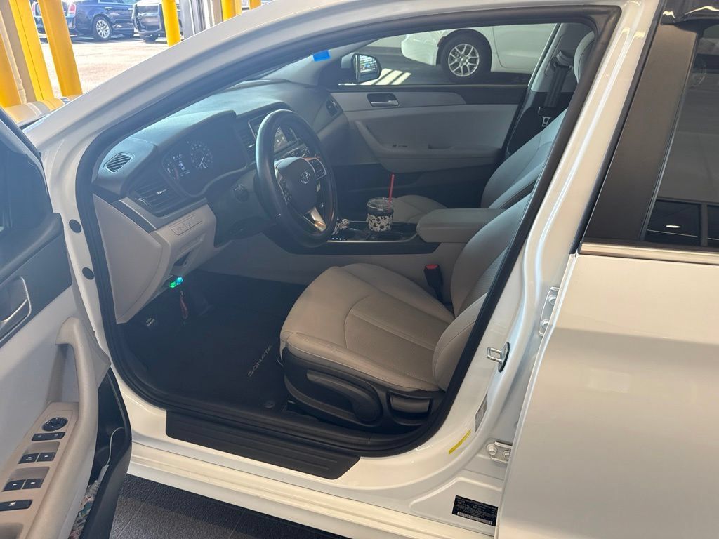 Used 2019 Hyundai Sonata SE FWD image 6