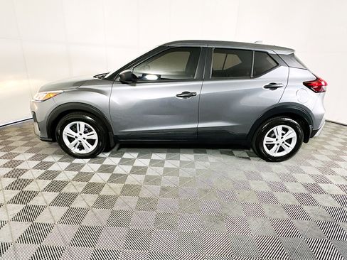 Used 2023 Nissan Kicks S image 6