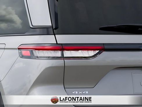 New 2026 Jeep Grand Cherokee Limited AWD/4WD image 9