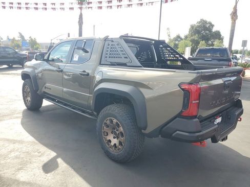 New 2025 Toyota Tacoma Trailhunter image 5