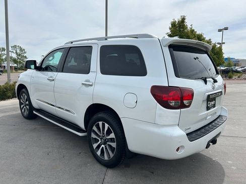 Used 2022 Toyota Sequoia Limited AWD/4WD image 7