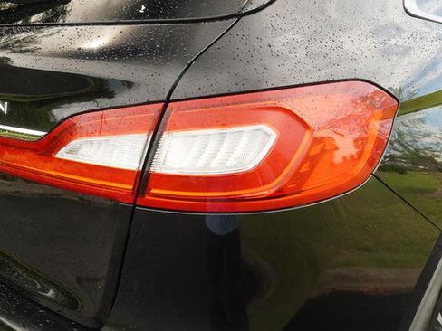 Used 2016 Lincoln MKX Reserve w/ Technology Package FWD image 36