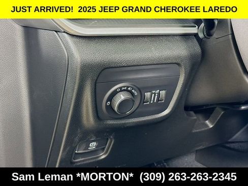 New 2025 Jeep Grand Cherokee Laredo w/ Luxury Tech Group I image 10