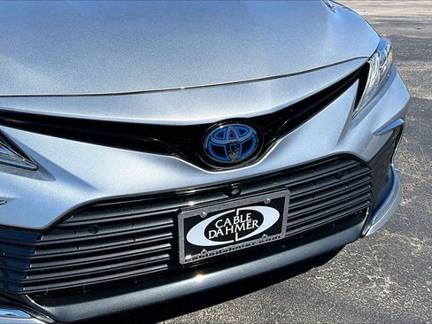 Used 2021 Toyota Camry XLE w/ Navigation Upgrade Package FWD image 29