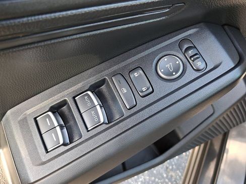 Used 2025 Honda Accord LX image 29