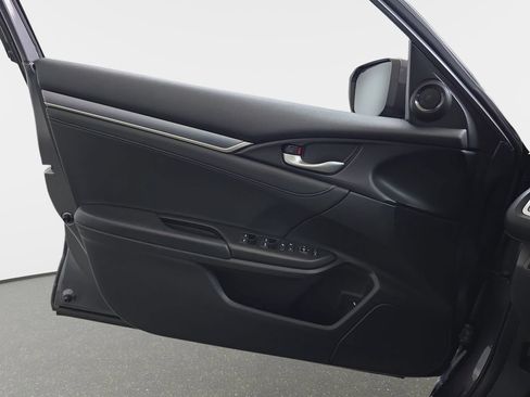 Used 2018 Honda Civic EX-L image 27