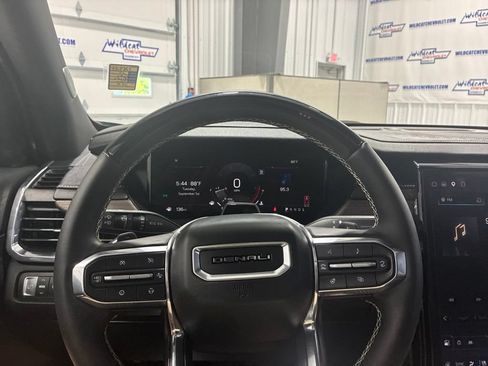 Used 2024 GMC Acadia Denali w/ Super Cruise Package FWD image 20