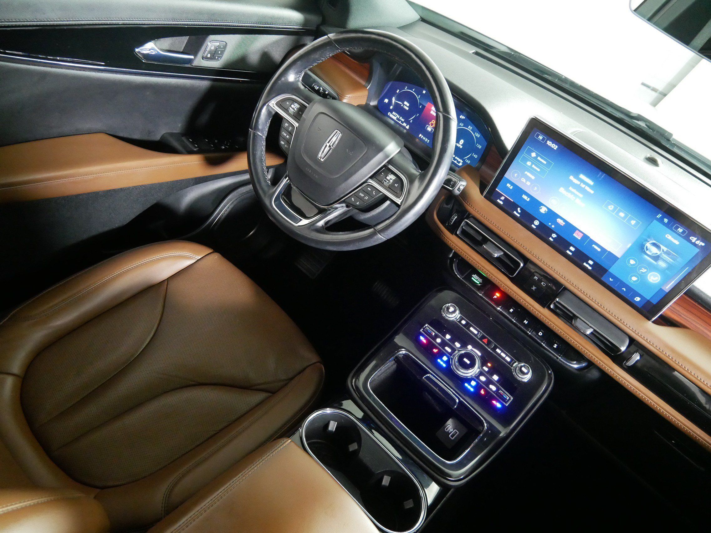 Used 2022 Lincoln Nautilus Reserve AWD/4WD image 9