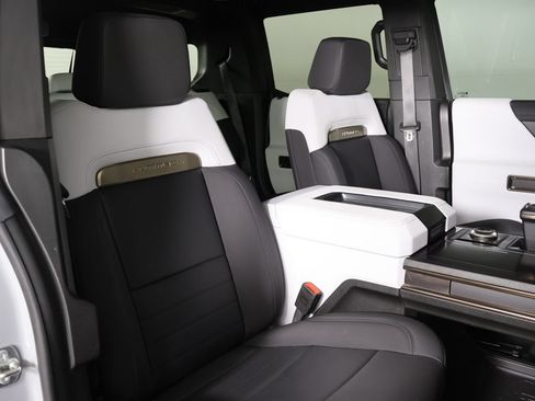 Used 2024 GMC Hummer EV 3X w/ LPO, Illumination Package AWD/4WD image 30