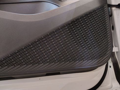 Used 2024 Volkswagen Atlas Cross Sport SEL Premium R-Line image 21