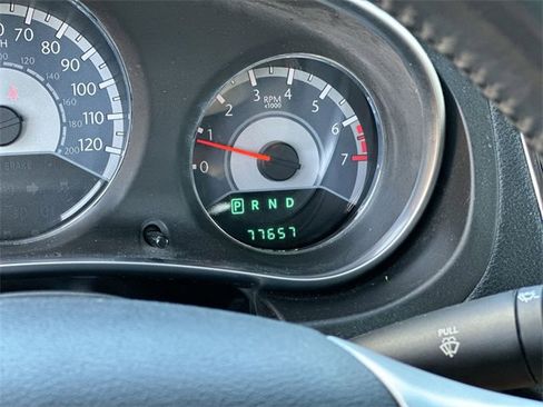 Used 2012 Chrysler 200 Touring image 31