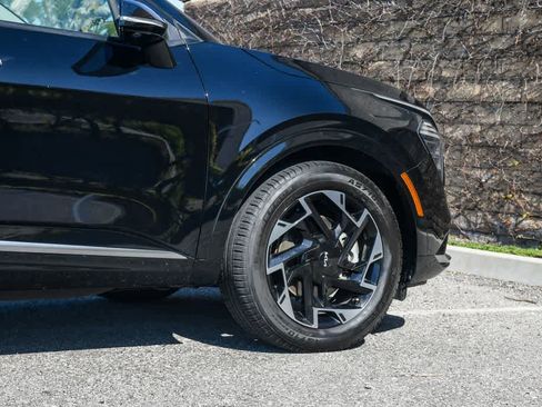 Used 2023 Kia Sportage SX image 11