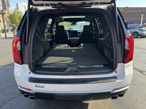 Used 2026 GMC Yukon Denali w/ Sun & Power Step Package AWD/4WD image 35