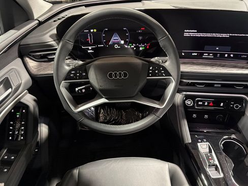 Used 2025 Audi Q5 Premium w/ Convenience Package AWD/4WD image 13