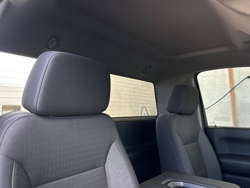 Certified 2025 GMC Sierra 1500 Pro w/ Convenience Package image 17