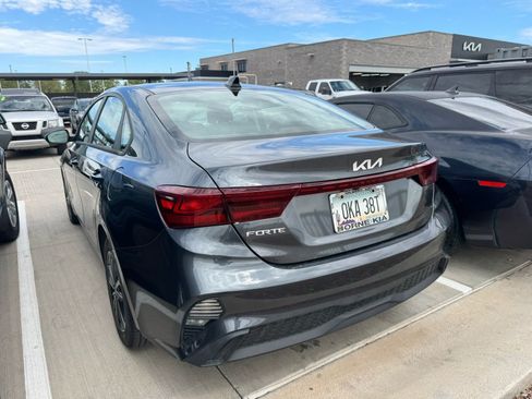 Used 2023 Kia Forte LXS FWD image 3