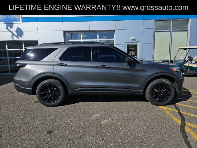 Used 2023 Ford Explorer XLT w/ Equipment Group 202A AWD/4WD image 8