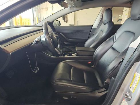 Used 2018 Tesla Model 3 Long Range RWD image 7