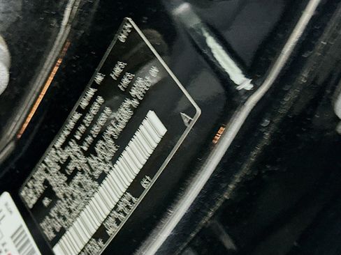 Used 2024 Toyota Highlander LE image 12