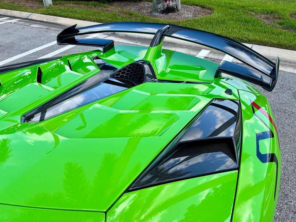 Used 2019 Lamborghini Aventador SVJ AWD/4WD image 36