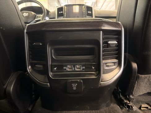 Used 2025 RAM 1500 Laramie w/ Sport Appearance Package AWD/4WD image 11