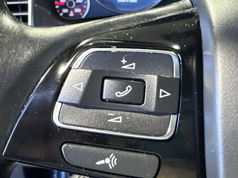 Used 2017 Volkswagen Touareg Wolfsburg Edition image 29