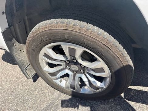 Used 2019 RAM 1500 Laramie Longhorn w/ Trailer Tow Group AWD/4WD image 10