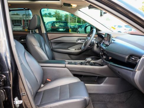 Used 2022 Nissan Rogue SL w/ SL Premium Package FWD image 8