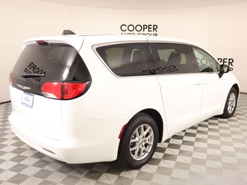 Used 2024 Chrysler Voyager LX FWD image 20