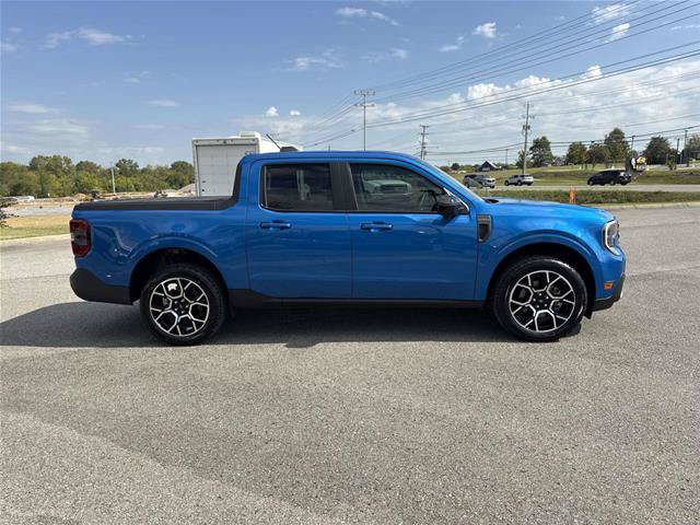 Certified 2025 Ford Maverick Lariat AWD/4WD image 4