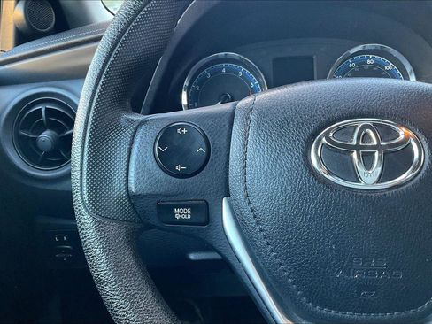Used 2017 Toyota Corolla L image 19