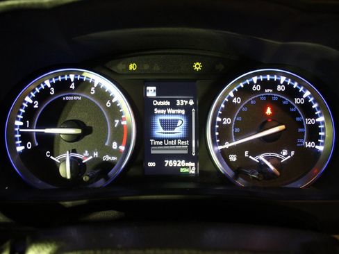 Used 2018 Toyota Highlander XLE image 17