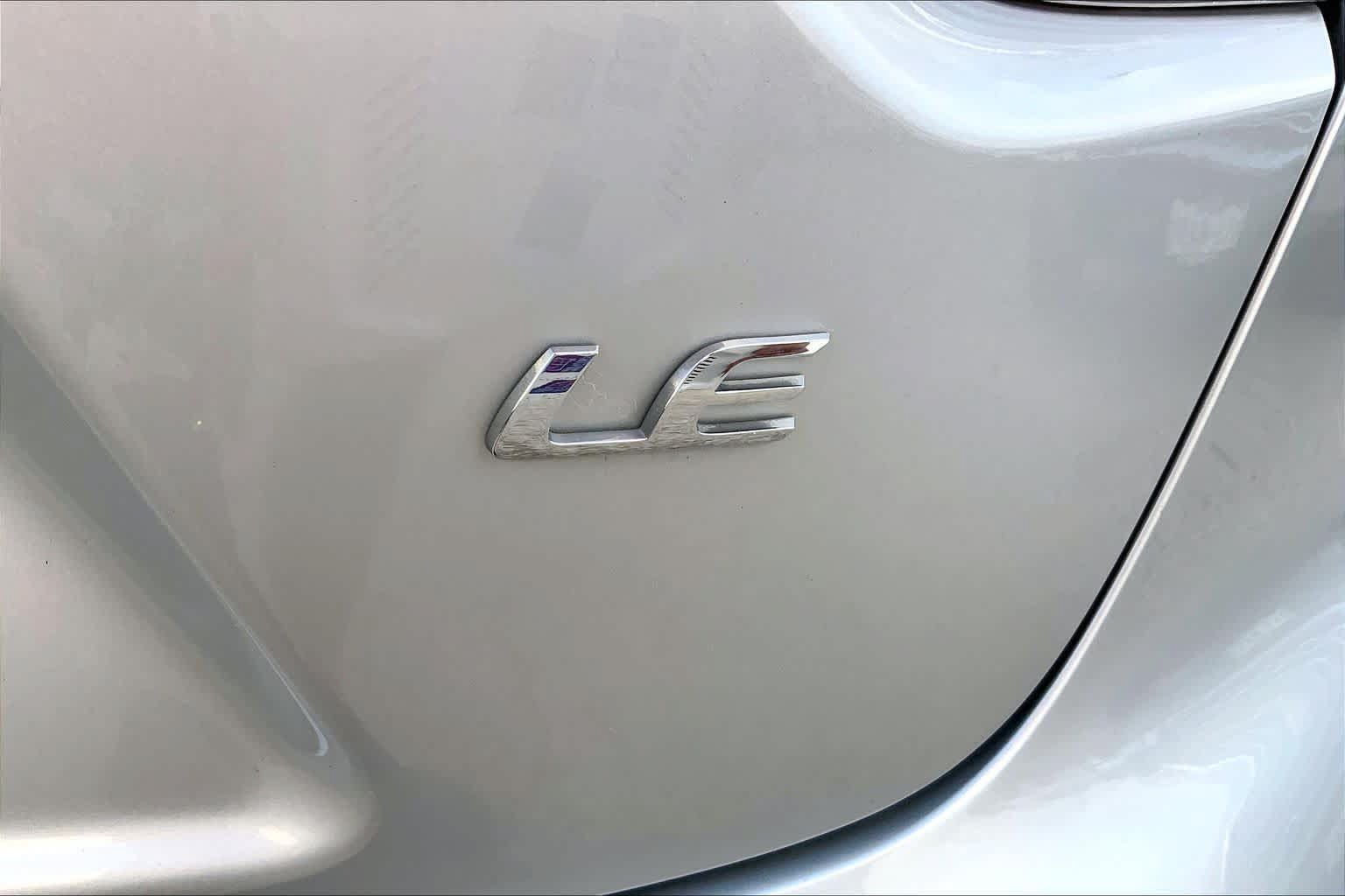 Used 2025 Toyota Corolla LE FWD image 10