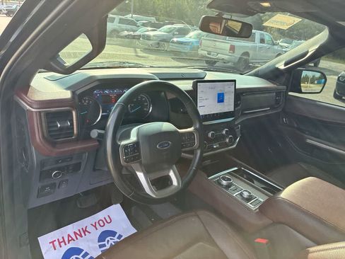 Used 2023 Ford Expedition Max Limited AWD/4WD image 10