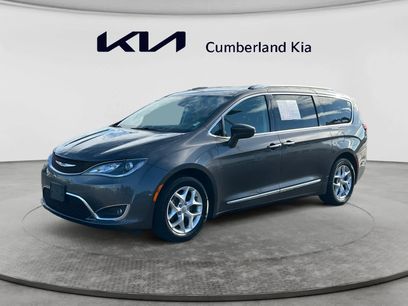 Used 2020 Chrysler Pacifica Touring-L w/ Tire & Wheel Group