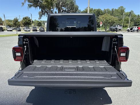 New 2025 Jeep Gladiator Mojave image 31