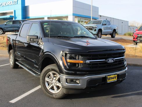 Used 2024 Ford F150 XLT w/ Mobile Office Package image 2