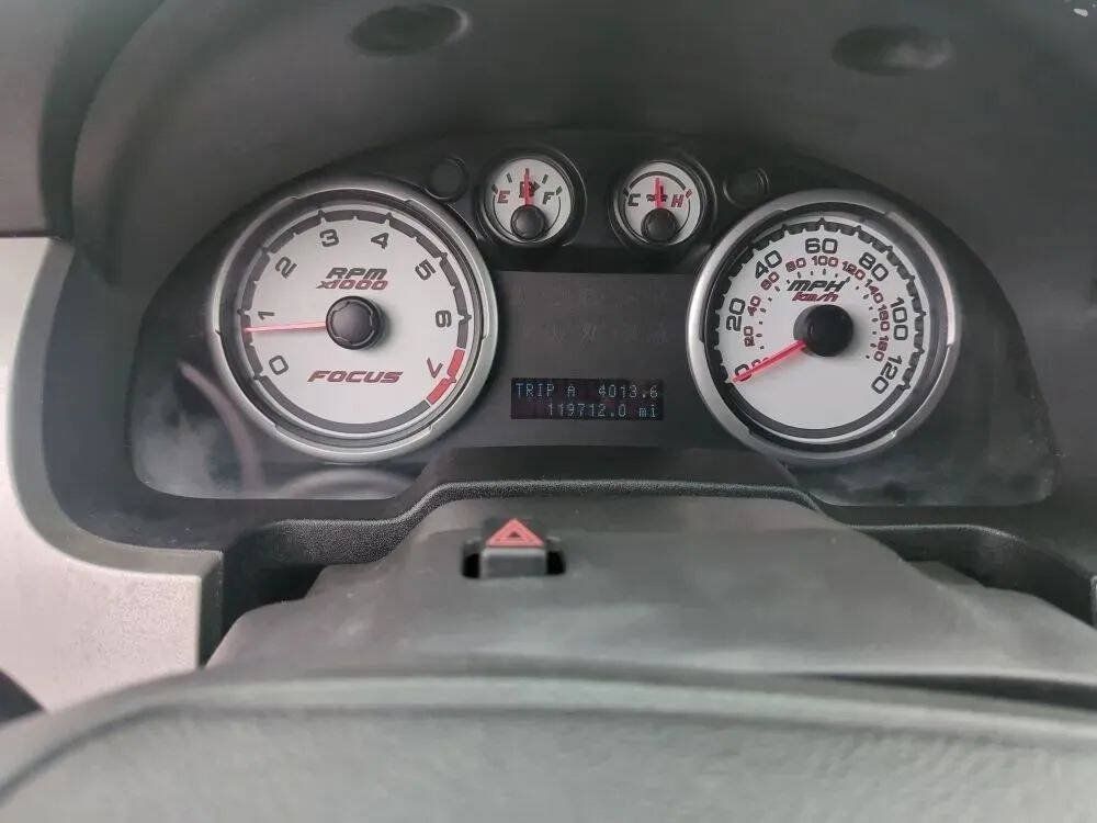 Used 2009 Ford Focus SES FWD image 12