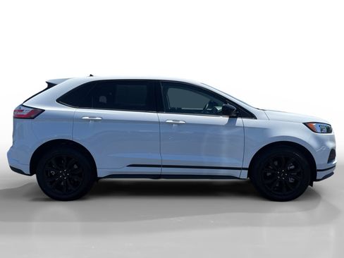 Certified 2023 Ford Edge SE w/ Black Appearance Package AWD/4WD image 6