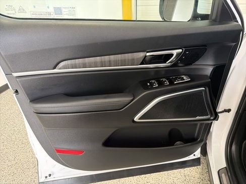 Used 2023 Kia Telluride SX image 8