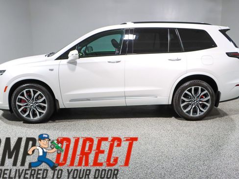 Used 2023 Cadillac XT6 Sport image 10
