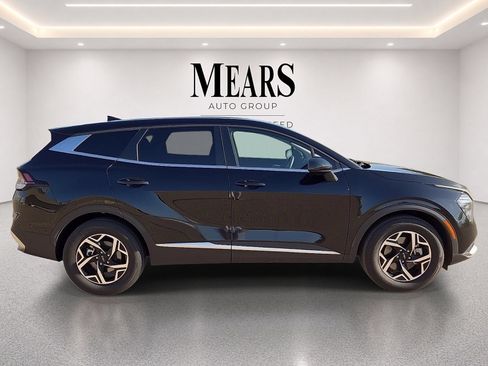 Used 2024 Kia Sportage LX FWD image 6