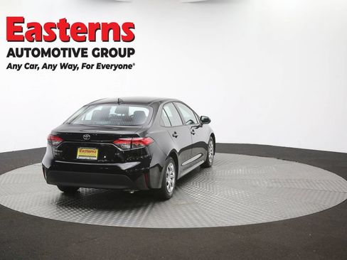 Used 2025 Toyota Corolla LE FWD image 40