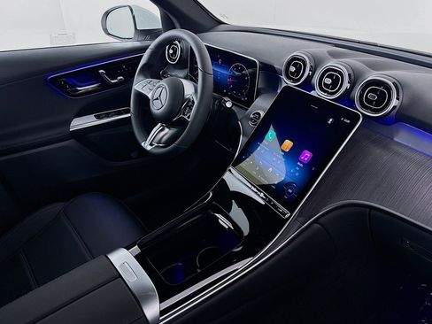 New 2026 Mercedes-Benz GLC 300 image 15