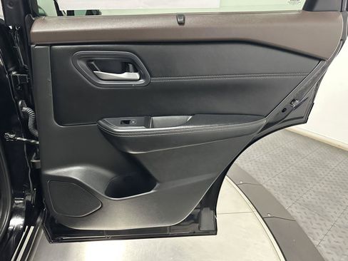 Used 2023 Nissan Rogue SV w/ SV Premium B Package AWD/4WD image 34