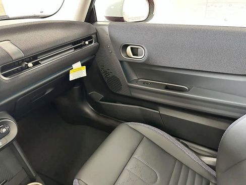 Certified 2025 MINI Cooper 2-Door Hardtop image 25