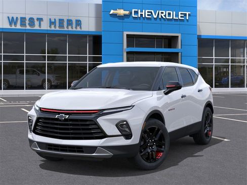 New 2025 Chevrolet Blazer LT w/ Redline Edition image 6